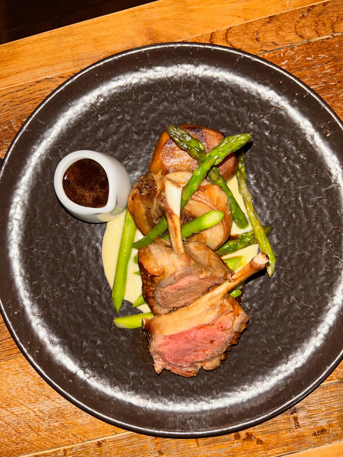 Rump of lamb with asparagus, mash and a jug of jus